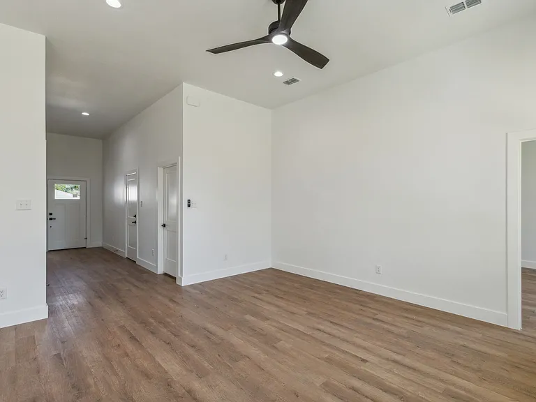 4617 Pickett St — Photo 21