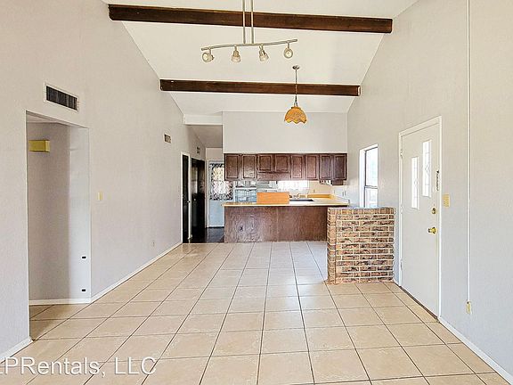 2nd image of 3551 E Glen Dr #1