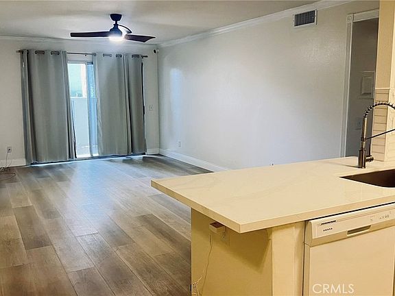 3rd image of 26200 Redlands Blvd
