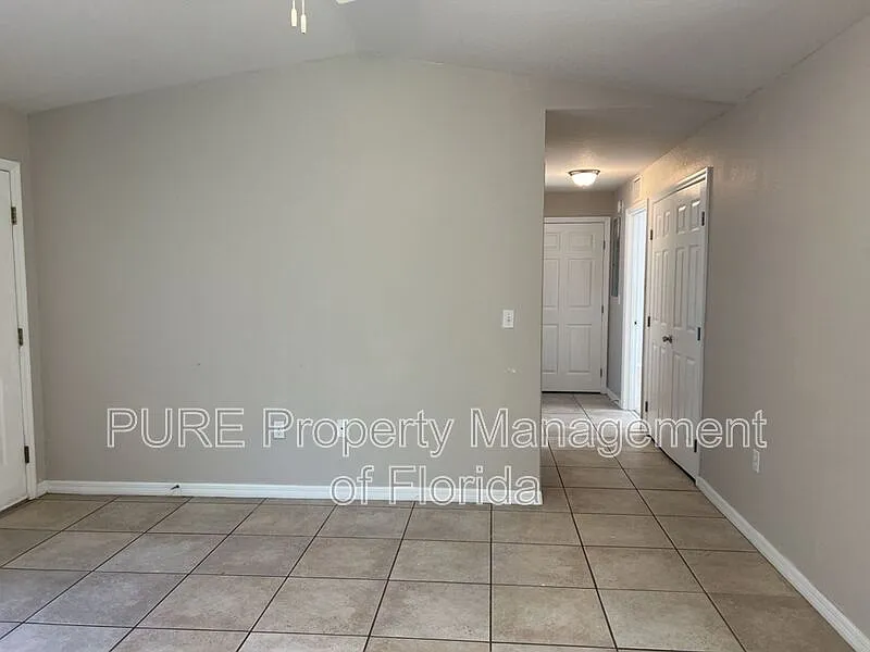 2 bed, 2.0 bath, 999 sqft, $1,250 — Photo 3