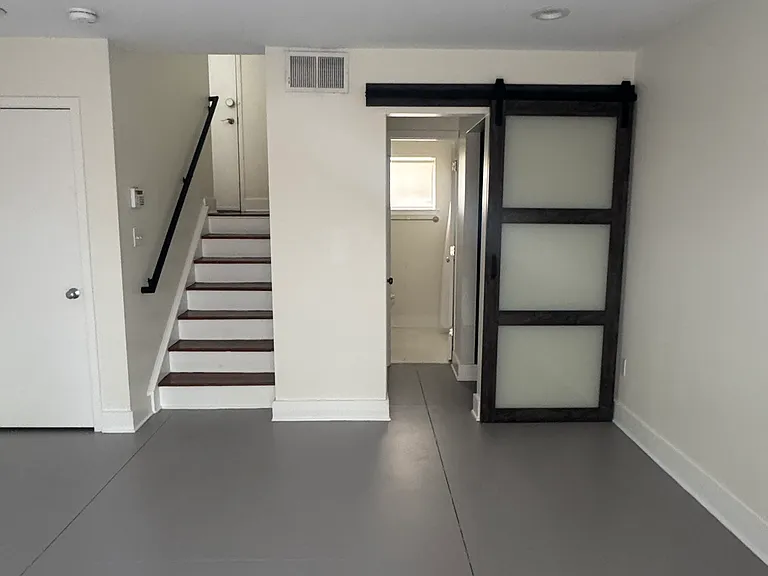 2026 Atherton Heights Ln — Photo 11