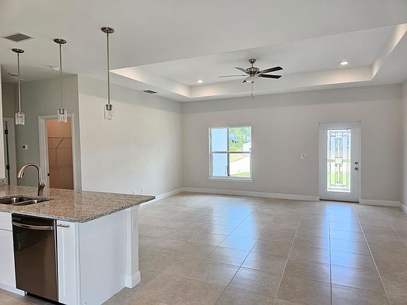 5th image of 3231 La Goy St