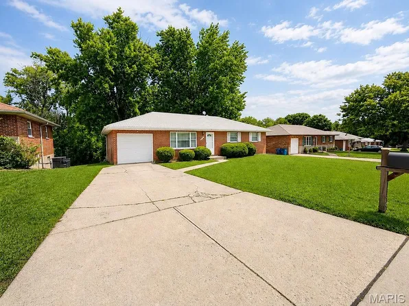 1133 Fain Dr, Saint Louis, MO 63125
