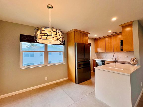 2nd image of 105 Camden E