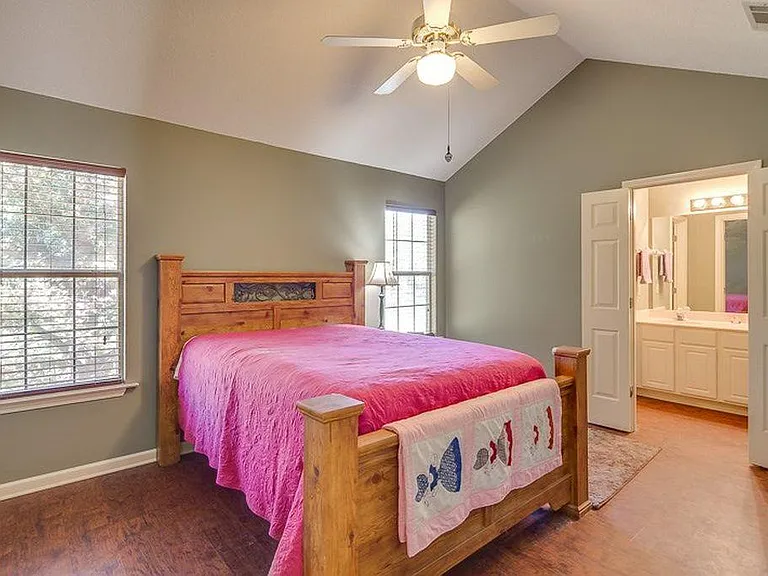 7814 Brady Hollow Cv — Photo 17