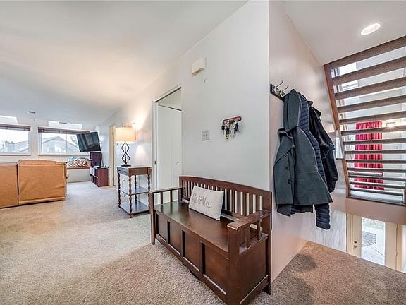2nd image of 2607 Leona Ln