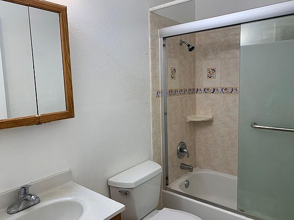 4th image of 130 S 31st St APT C