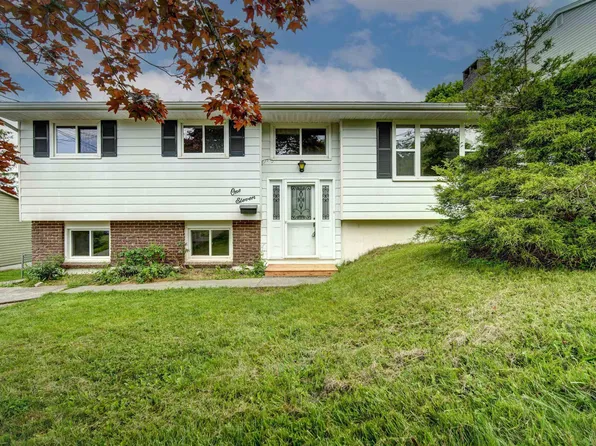 111 Dorothea Dr, Dartmouth, NS B2W 2E7