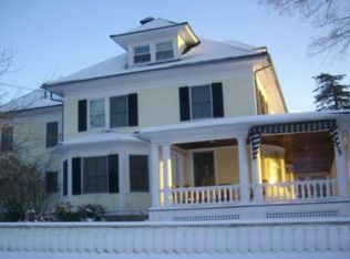 9 Center St, Bridgewater, CT 06752