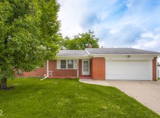 2715 Magnolia Ct, Columbus, IN 47203