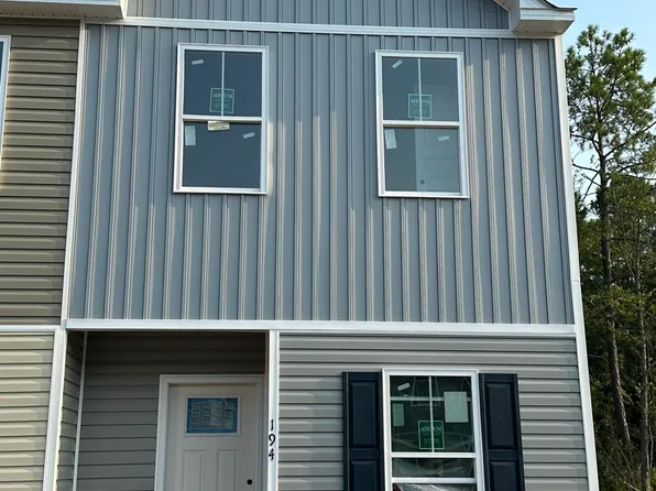 194 Buckhorn Ave., Holly Ridge, NC 28445