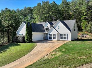 125 Maple Leaf Ct, Hoschton, GA 30548