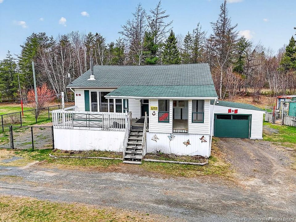 1st image of 699 De La Prairie Rd