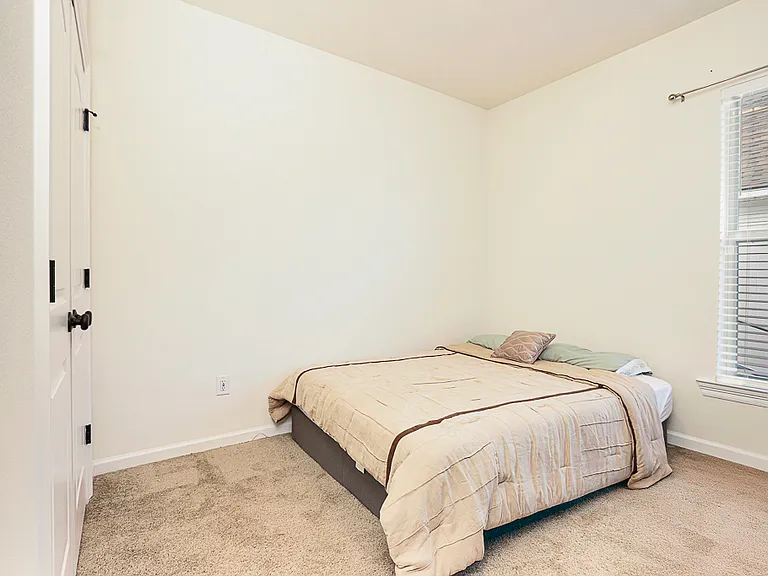 39511 Auster Ln — Photo 10
