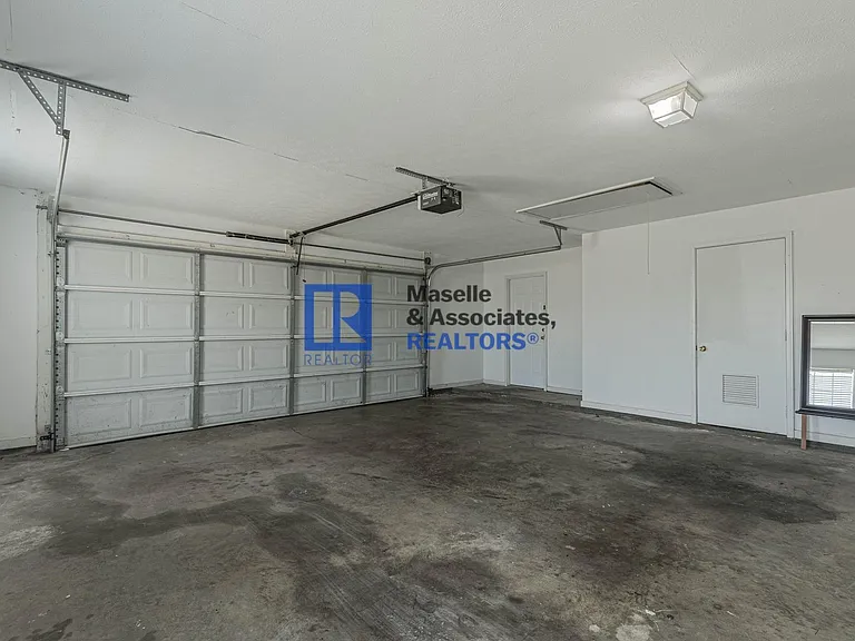 624 Post Oak Pl — Photo 30