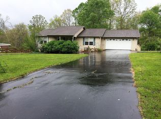2247 Spruce Loop, Crossville, TN 38555 | Zillow