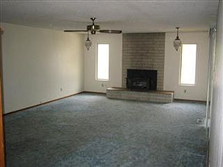 2nd image of 4801 Gibbons Dr