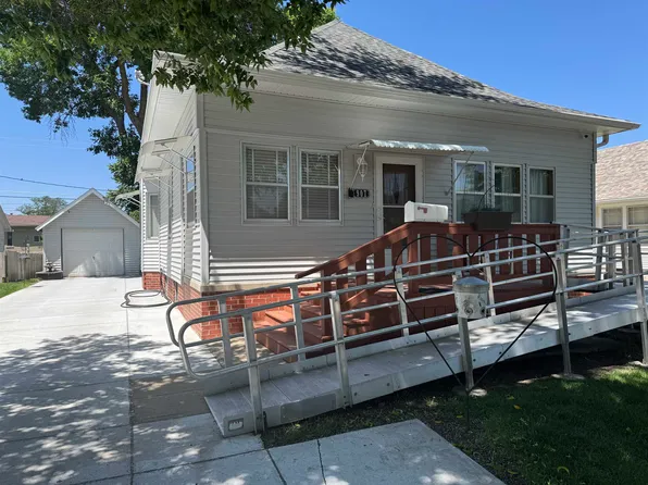 907 N Briggs Ave, Hastings, NE 68901