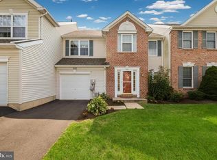 813 Long Meadow Dr, Chalfont, PA 18914