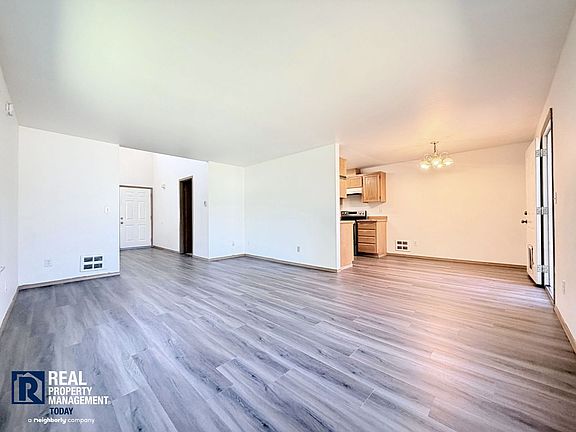 3rd image of 1537 To 1539 91st St E #1539