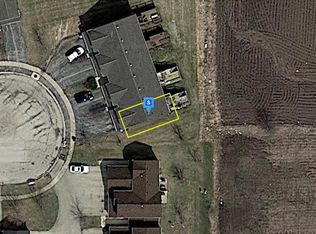 1233 Penny Ln, Dekalb, IL 60115