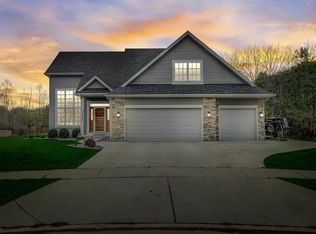 1209 Olivia Trl, Burlington, WI 53105