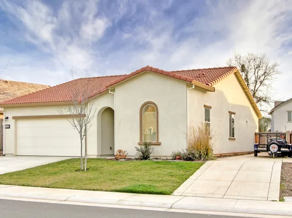 553 Honeysuckle Dr, Ione, CA 95640