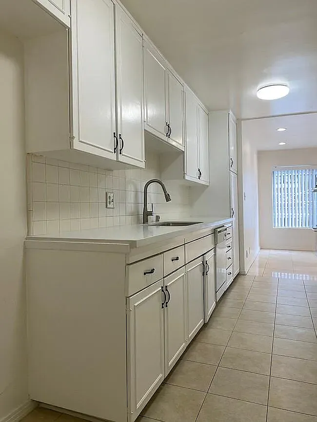 3 bed, 1550 sqft, $4,499 — Photo 2