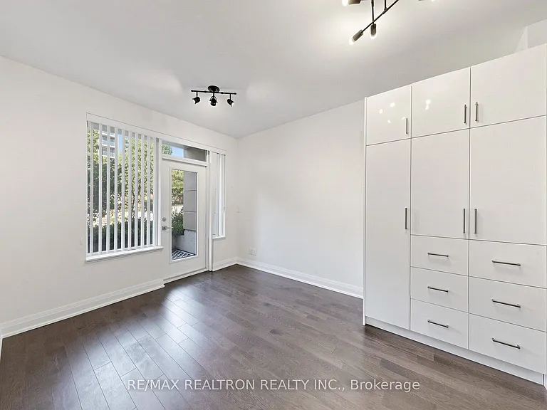 18 Uptown Dr #102 — Photo 11