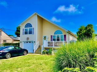 10 Argyle Dr, Shirley, NY 11967