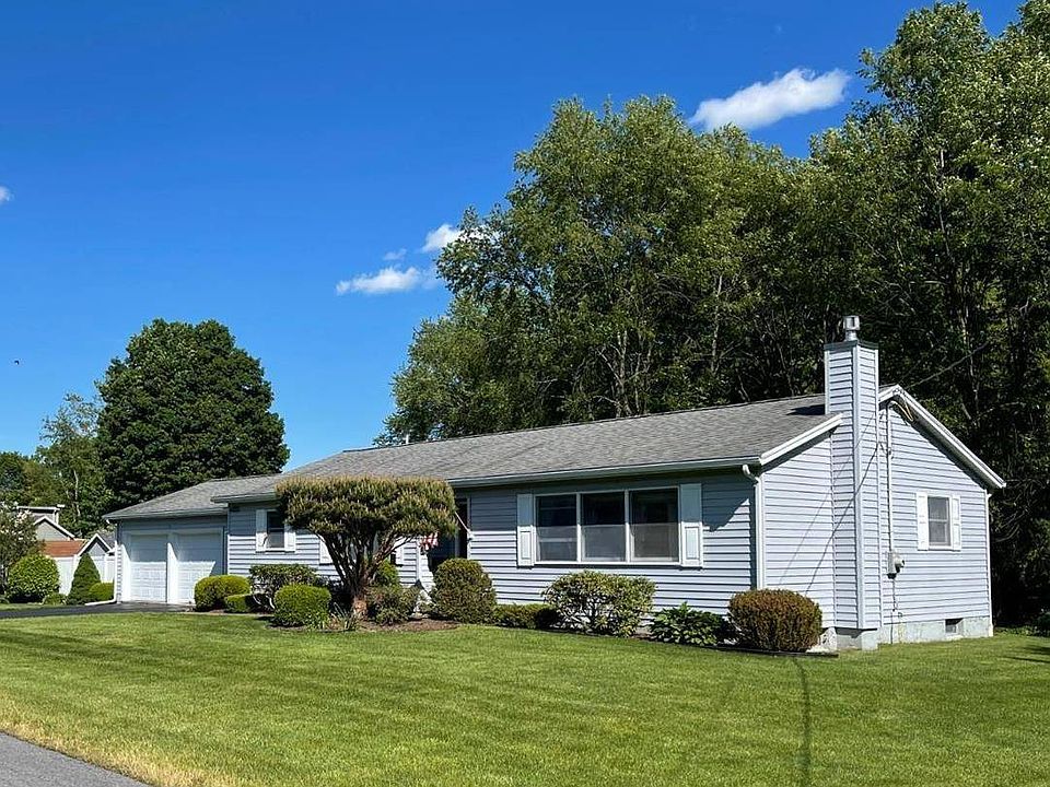 1st image of 7 Sloan Dr