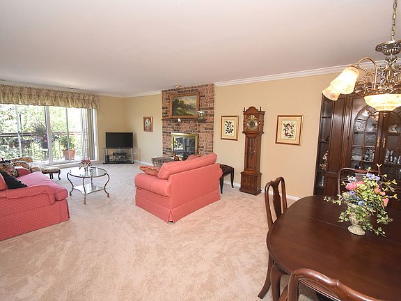 5th image of 501 Lake Hinsdale Dr APT 301