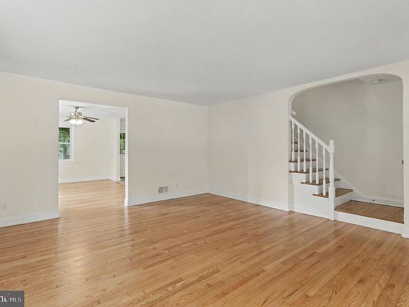 4th image of 6609 Frederick Rd