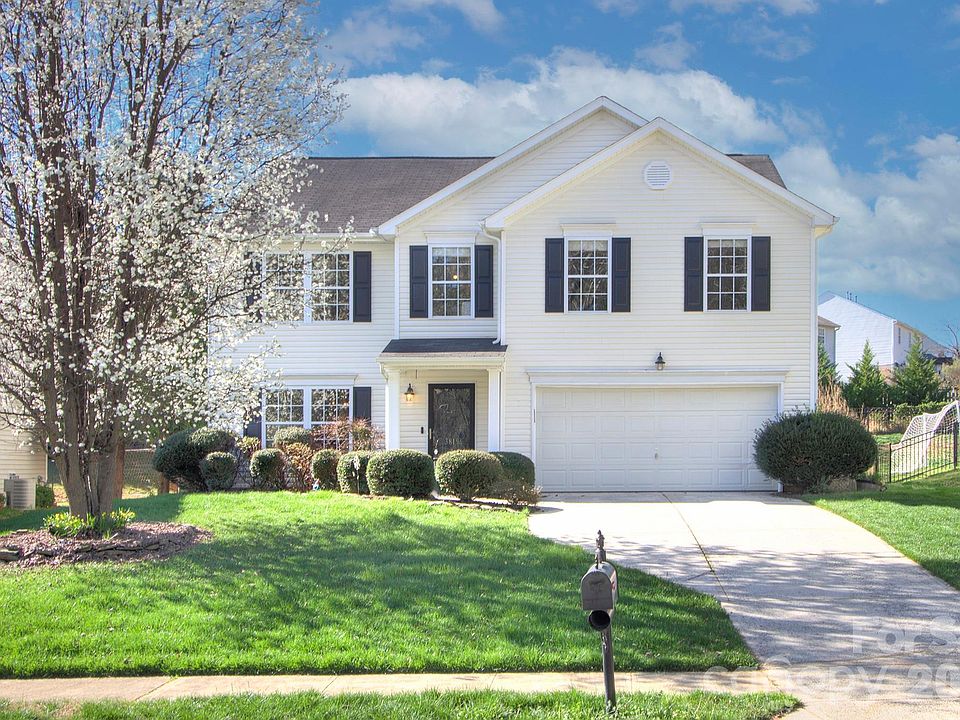 1st image of 3819 Cameron Creek Dr