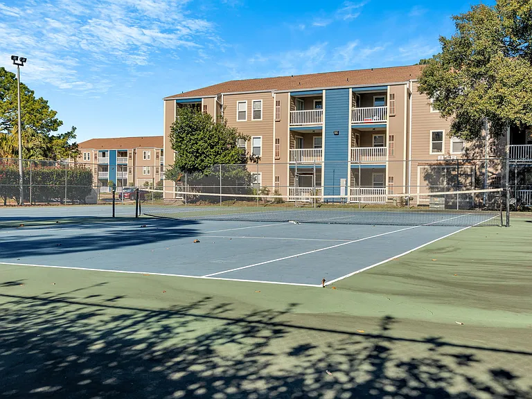 Sunlake Apartments — Photo 47