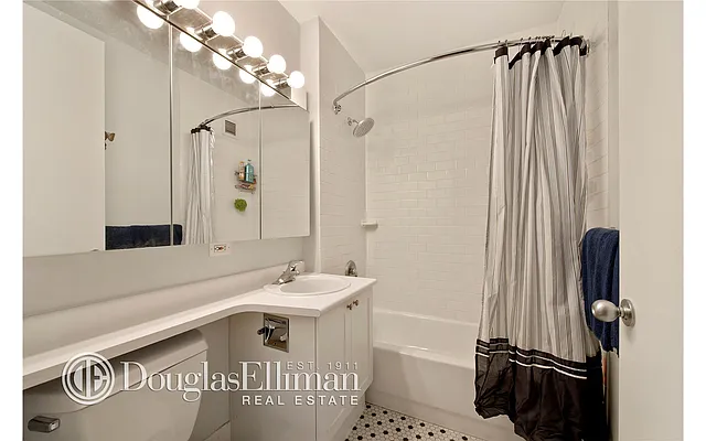 Sold by Douglas Elliman | media 15