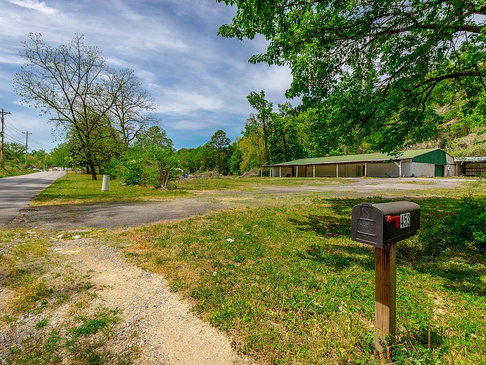 1st image of 453 Schmidt Rd