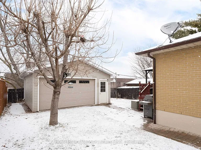87 Raylawn Cres #UPPER — Photo 16