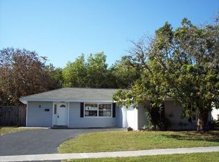 2774 Ponce De Leon Dr, Naples, FL 34105