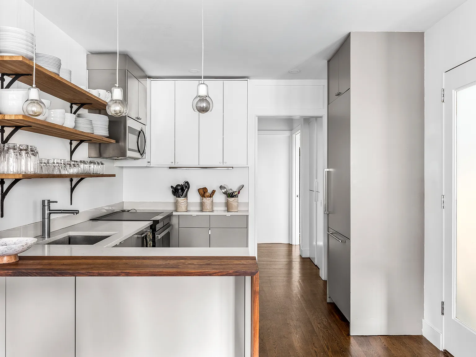 206 East 20th Street — Photo 2