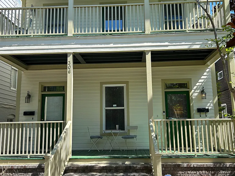 306 E Henry St #A — Photo 8