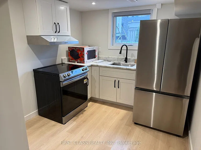 259 Floyd Ave #BSMNT — Photo 10