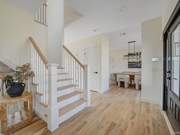 5th image of 85 Roanoke Court