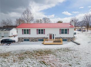 9196 Briar Rd NW, Magnolia, OH 44643