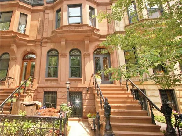 493 1st Street image 1 of 6