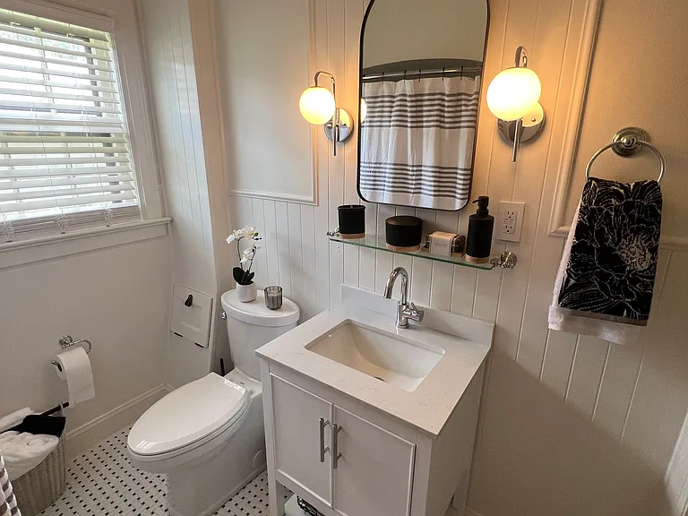 427 N Battin Ave — Photo 46