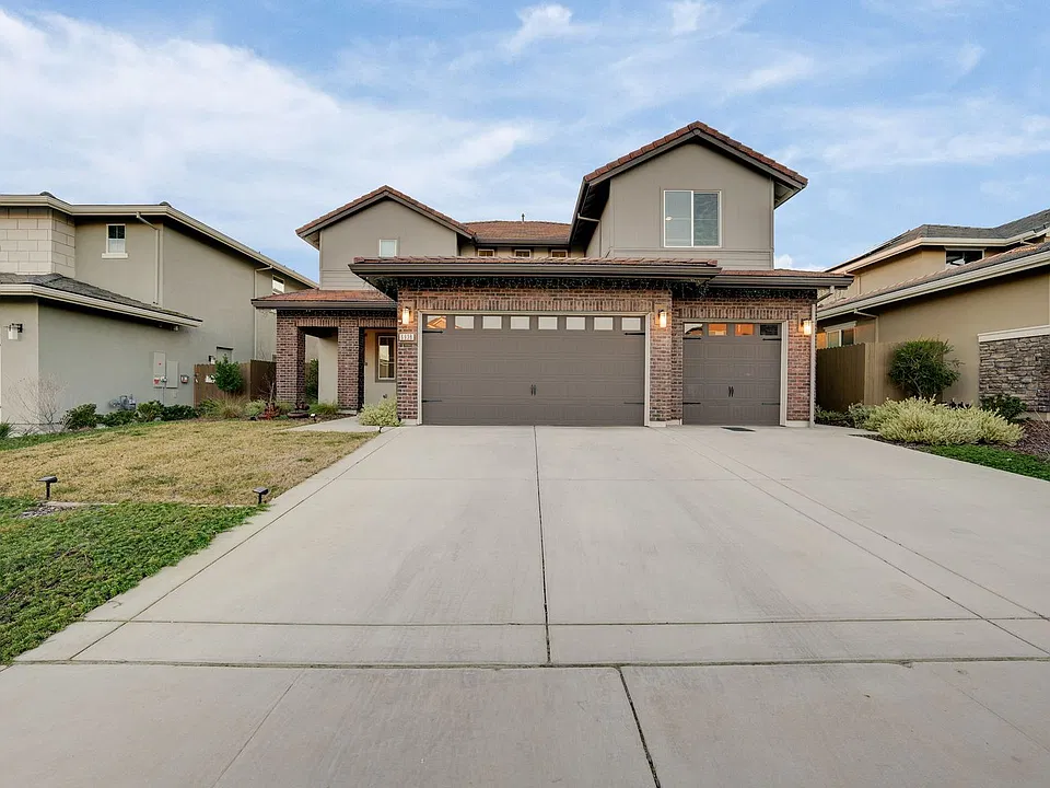 6938 Saratoga Estates Dr