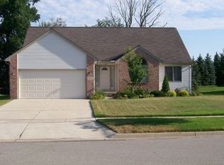 2361 Chestnut Cres, Saline, MI