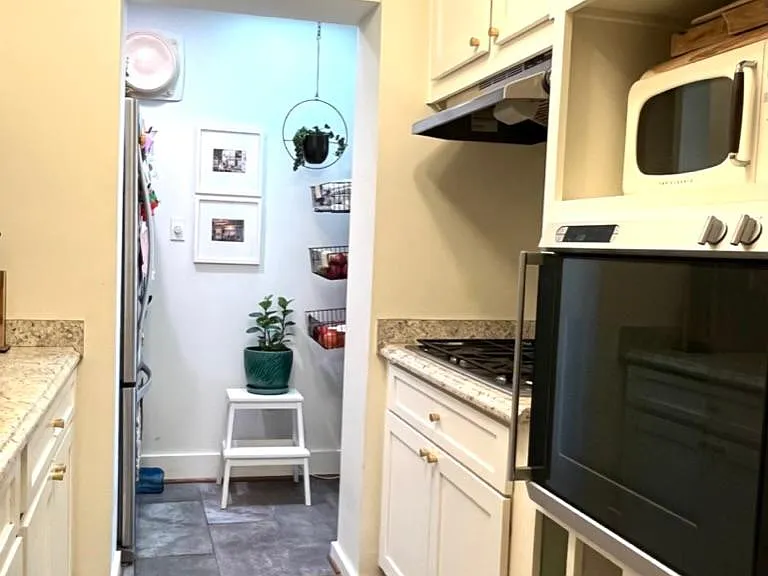 822 S Irving St — Photo 5