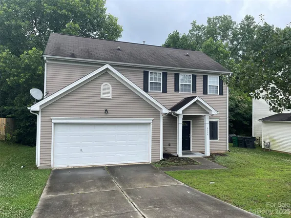 8904 Belle Bragg Way, Charlotte, NC 28214